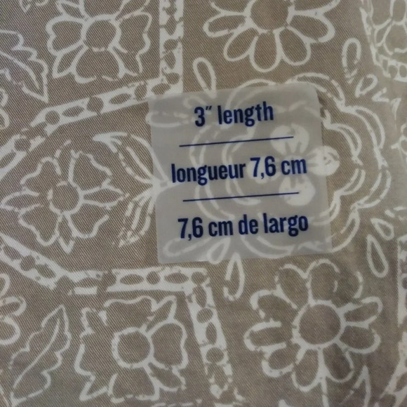 Old Navy Relaxed Fit shorts  A8 - Picture 3 of 6